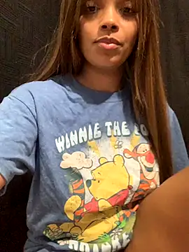 Rakiyahcharms online show from September 18, 2025, 5:04 pm