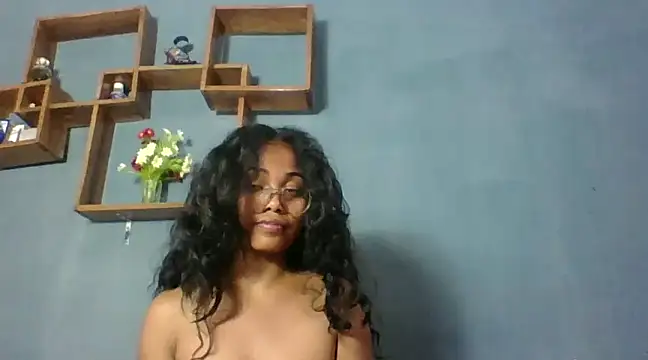 Snapshot of naya86 chatting on December 21, 2024, 12:27 pm naya86 online show from December 21, 2024, 12:27 pm