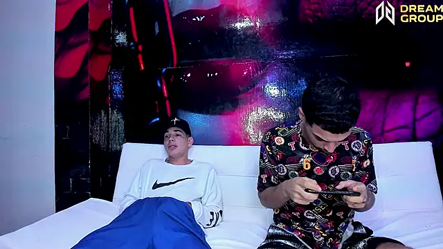 AmazingPartys online show from October 3, 2025, 7:44 pm