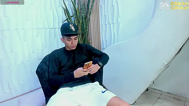 AmazingPartys online show from March 6, 2026, 3:52 pm