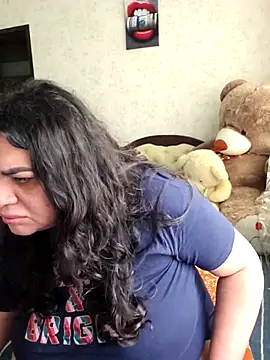 littleRikka online show from April 3, 2026, 8:01 am