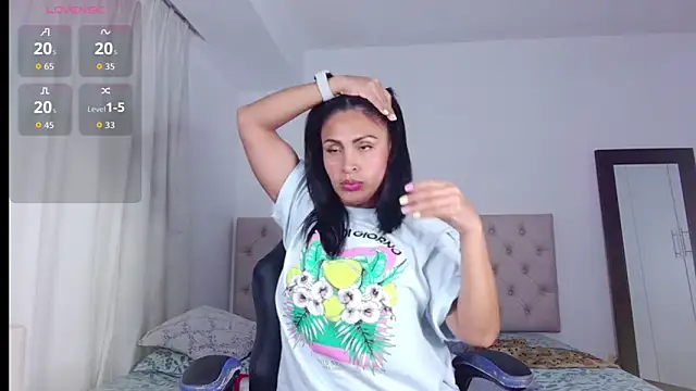 ms freyax online show from September 30, 2025, 2:05 am