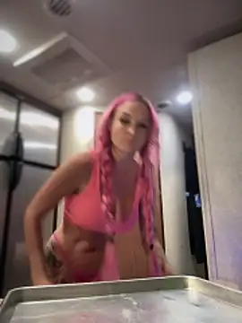 Snapshot of _Rapunzel_ chatting on October 25, 2025, 2:19 am Rapunzel online show from October 25, 2025, 2:19 am