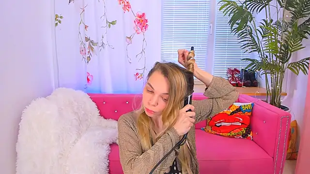 Snapshot of The_Deep_Passion chatting on February 20, 2025, 8:17 am The Deep Passion online show from February 20, 2025, 8:17 am