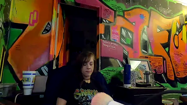 Snapshot of TheDaisyChaos chatting on February 25, 2025, 1:52 am TheDaisyChaos online show from February 25, 2025, 1:52 am