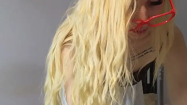 JuliaJuliette online show from September 19, 2025, 1:07 am