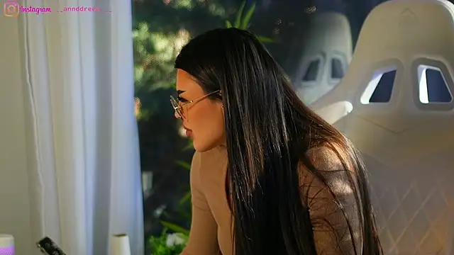 perfectt33n online show from January 9, 2025, 9:59 am