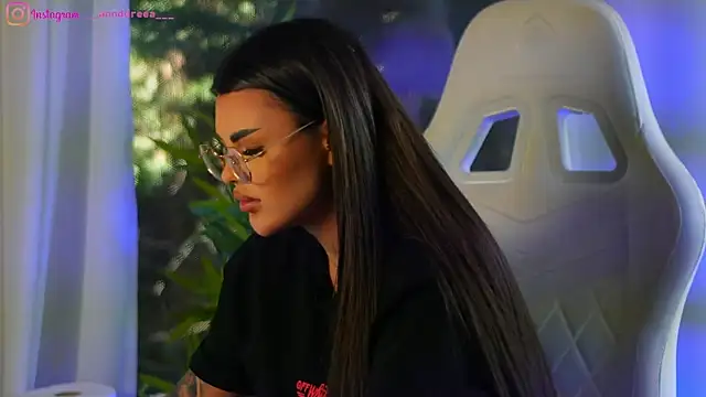 perfectt33n online show from January 23, 2025, 10:22 am