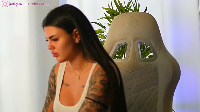 perfectt33n online show from March 6, 2025, 9:36 am