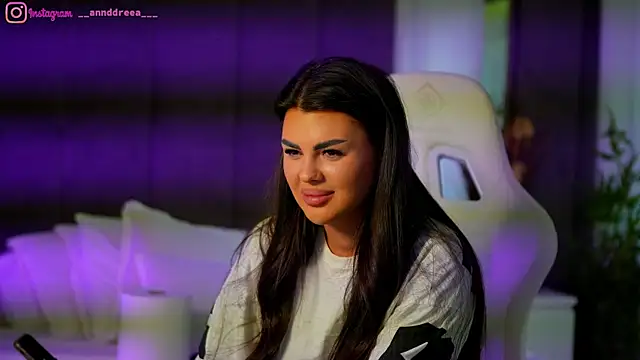 perfectt33n online show from September 11, 2025, 2:17 pm