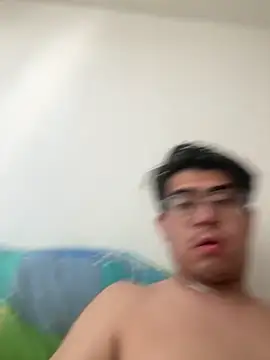 Moisesgtz04 online show from October 17, 2025, 1:35 pm