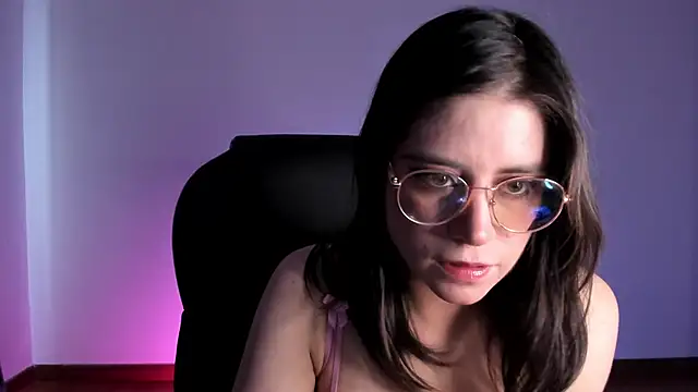 HazelKush online show from October 4, 2025, 8:07 pm