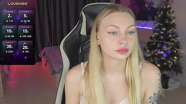 BiMolly online show from February 11, 2025, 12:17 am