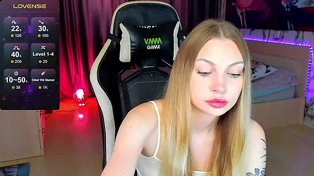 BiMolly online show from September 15, 2025, 11:21 am