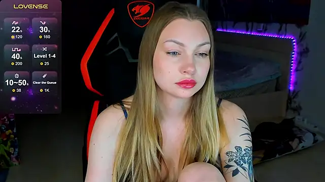 BiMolly online show from March 18, 2026, 4:04 am