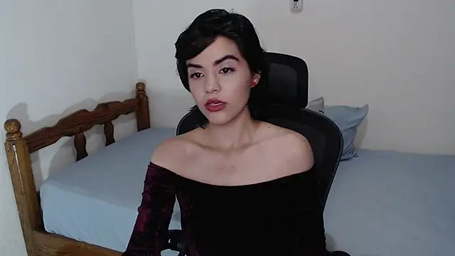 mia collins x online show from July 10, 2026, 1:32 am