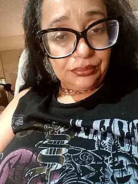 Snapshot of PichyPrettyPussy chatting on October 3, 2025, 7:00 pm PichyPrettyPussy online show from October 3, 2025, 7:00 pm