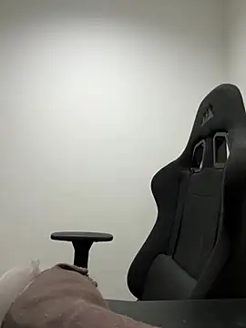 Elle online show from January 30, 2025, 1:33 am