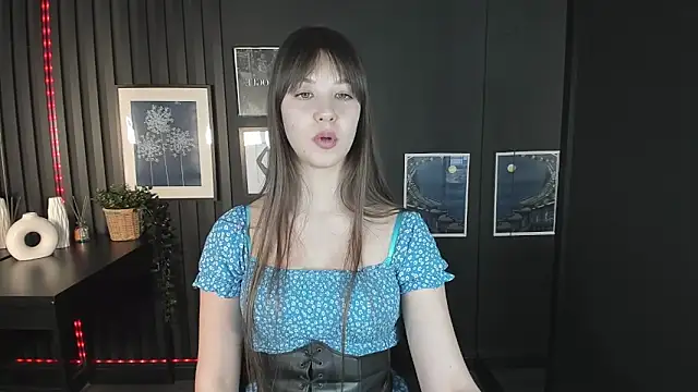 ElizaMild online show from January 23, 2025, 7:40 pm