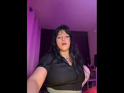 Snapshot of Naiara_sex chatting on November 10, 2025, 5:39 am Naiara sex online show from November 10, 2025, 5:39 am