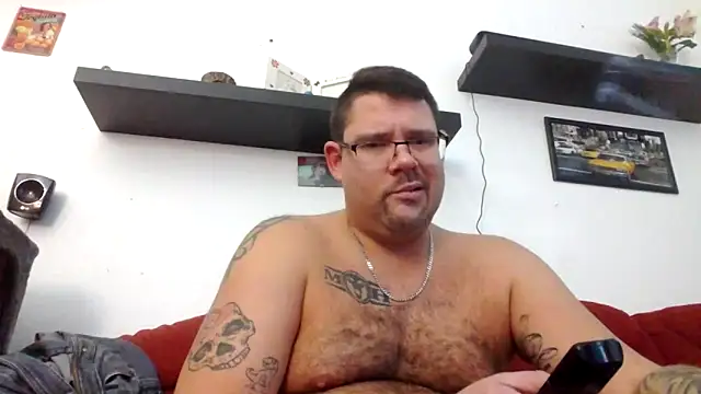 Snapshot of sexykevin17cm chatting on December 19, 2025, 2:35 pm sexykevin17cm online show from December 19, 2025, 2:35 pm