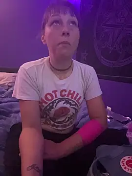 Snapshot of Babii_Nova chatting on October 10, 2025, 1:04 am Babii Nova online show from October 10, 2025, 1:04 am