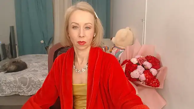 LuxuryNika online show from February 3, 2025, 5:14 pm