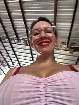 Snapshot of Gatitacarlita chatting on December 21, 2025, 3:08 pm Gatitacarlita online show from December 21, 2025, 3:08 pm