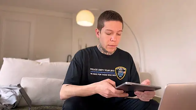 Snapshot of Harry_Jen chatting on March 14, 2025, 8:42 am Harry Jen online show from March 14, 2025, 8:42 am