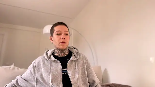 Snapshot of Harry_Jen chatting on March 15, 2025, 8:48 am Harry Jen online show from March 15, 2025, 8:48 am