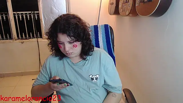 Smoke trip Alicia online show from September 23, 2025, 4:37 am