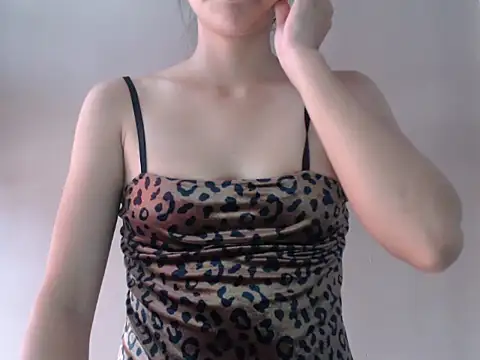 Bigg Pussyy Catt online show from October 4, 2025, 7:39 am