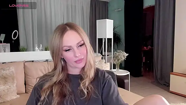 Libby Nora online show from January 28, 2025, 2:42 pm