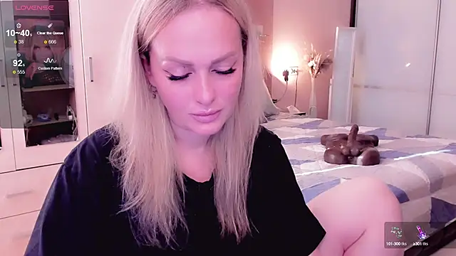 Libby Nora online show from September 28, 2025, 9:58 am