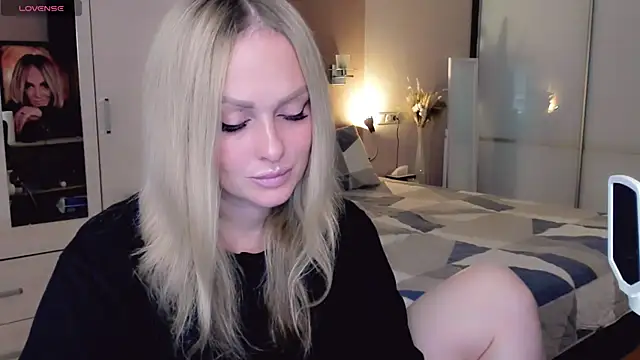 Libby Nora online show from October 22, 2025, 10:59 am