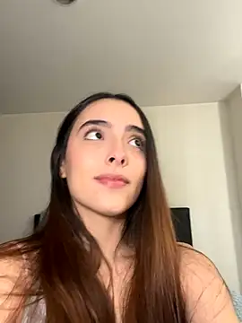 Snapshot of swrennn19 chatting on December 3, 2024, 6:17 pm swrennn19 online show from December 3, 2024, 6:17 pm