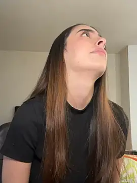 Snapshot of swrennn19 chatting on January 20, 2025, 6:43 pm swrennn19 online show from January 20, 2025, 6:43 pm