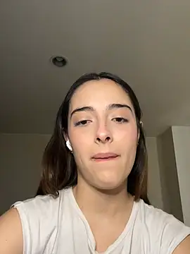 Snapshot of swrennn19 chatting on March 2, 2025, 4:10 pm swrennn19 online show from March 2, 2025, 4:10 pm