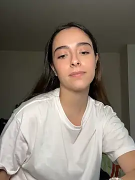 Snapshot of swrennn19 chatting on March 15, 2025, 3:48 pm swrennn19 online show from March 15, 2025, 3:48 pm