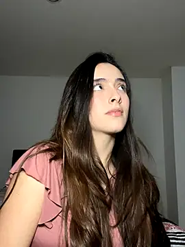 Snapshot of swrennn19 chatting on September 18, 2025, 11:18 pm swrennn19 online show from September 18, 2025, 11:18 pm