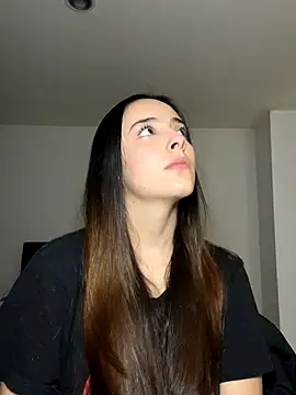 Snapshot of swrennn19 chatting on September 20, 2025, 3:35 pm swrennn19 online show from September 20, 2025, 3:35 pm