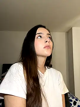 Snapshot of swrennn19 chatting on October 4, 2025, 3:43 pm swrennn19 online show from October 4, 2025, 3:43 pm