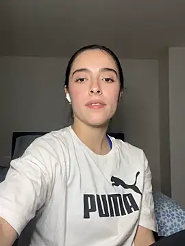 Snapshot of swrennn19 chatting on October 7, 2025, 12:52 am swrennn19 online show from October 7, 2025, 12:52 am