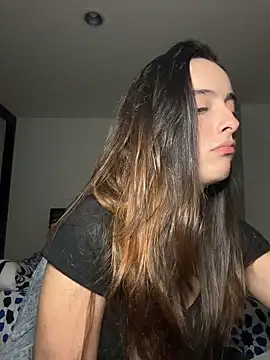 Snapshot of swrennn19 chatting on October 27, 2025, 11:41 pm swrennn19 online show from October 27, 2025, 11:41 pm