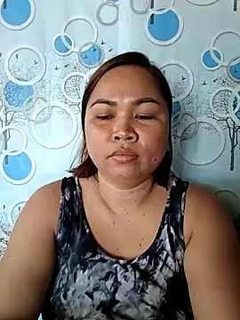 XXLorie 02 online show from October 28, 2025, 1:53 am