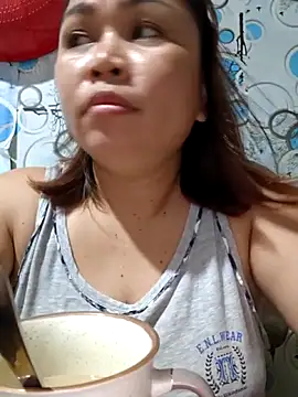 XXLorie 02 online show from March 1, 2026, 10:50 am