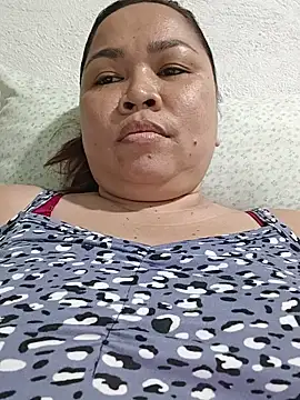 XXLorie 02 online show from June 30, 2026, 1:28 am