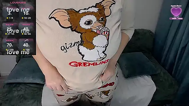 erikaerika online show from November 22, 2025, 6:56 am