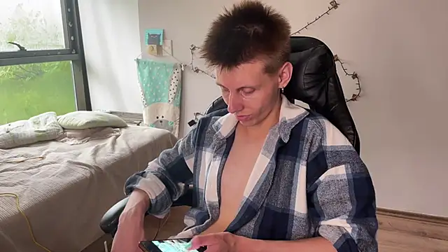 vladdymeow online show from February 5, 2025, 6:26 pm