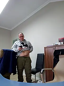 Andrew1900529 online show from January 13, 2026, 7:57 am